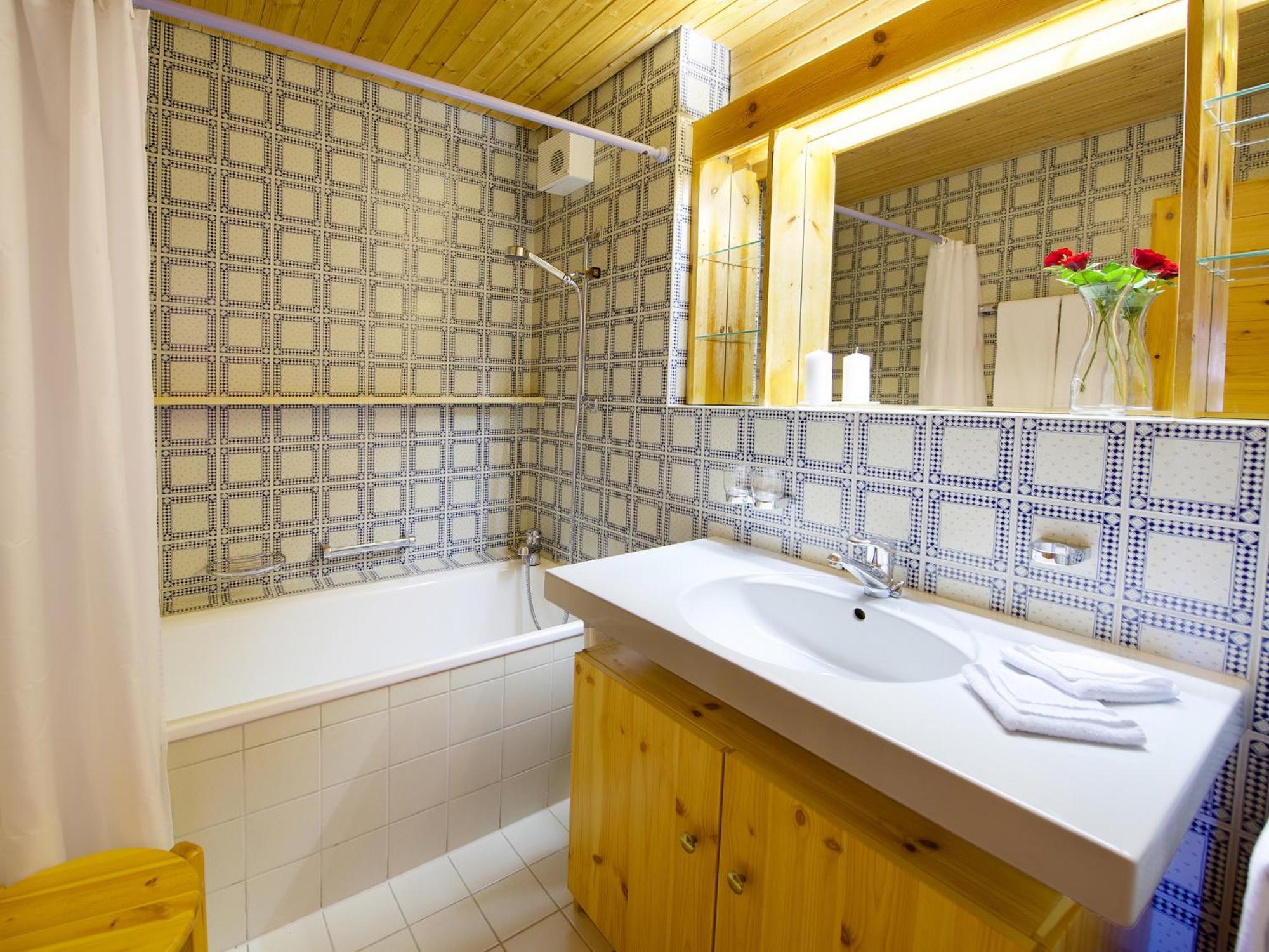 Schweizerhof Ferienwohnungen Lenzerheide 5 Eksteriør bilde